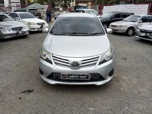 Toyota Avensis 2014 Silver