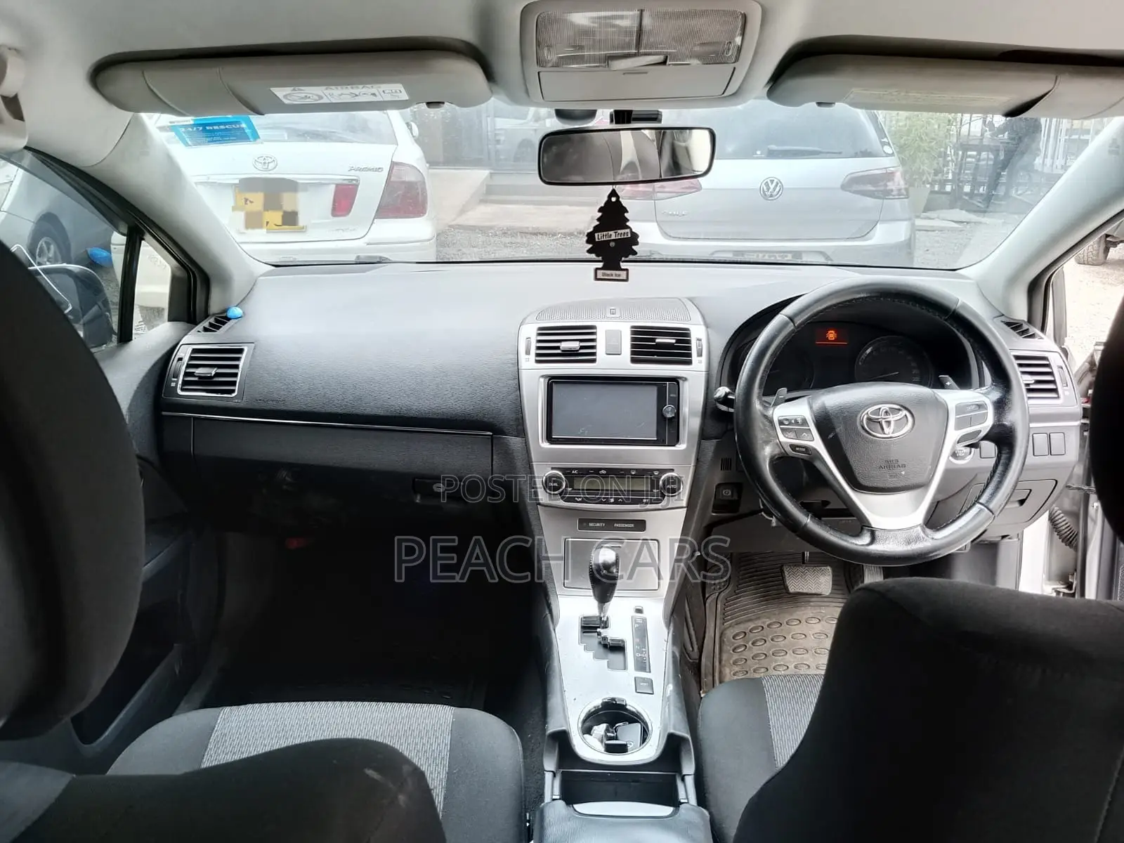 Toyota Avensis 2014 Silver