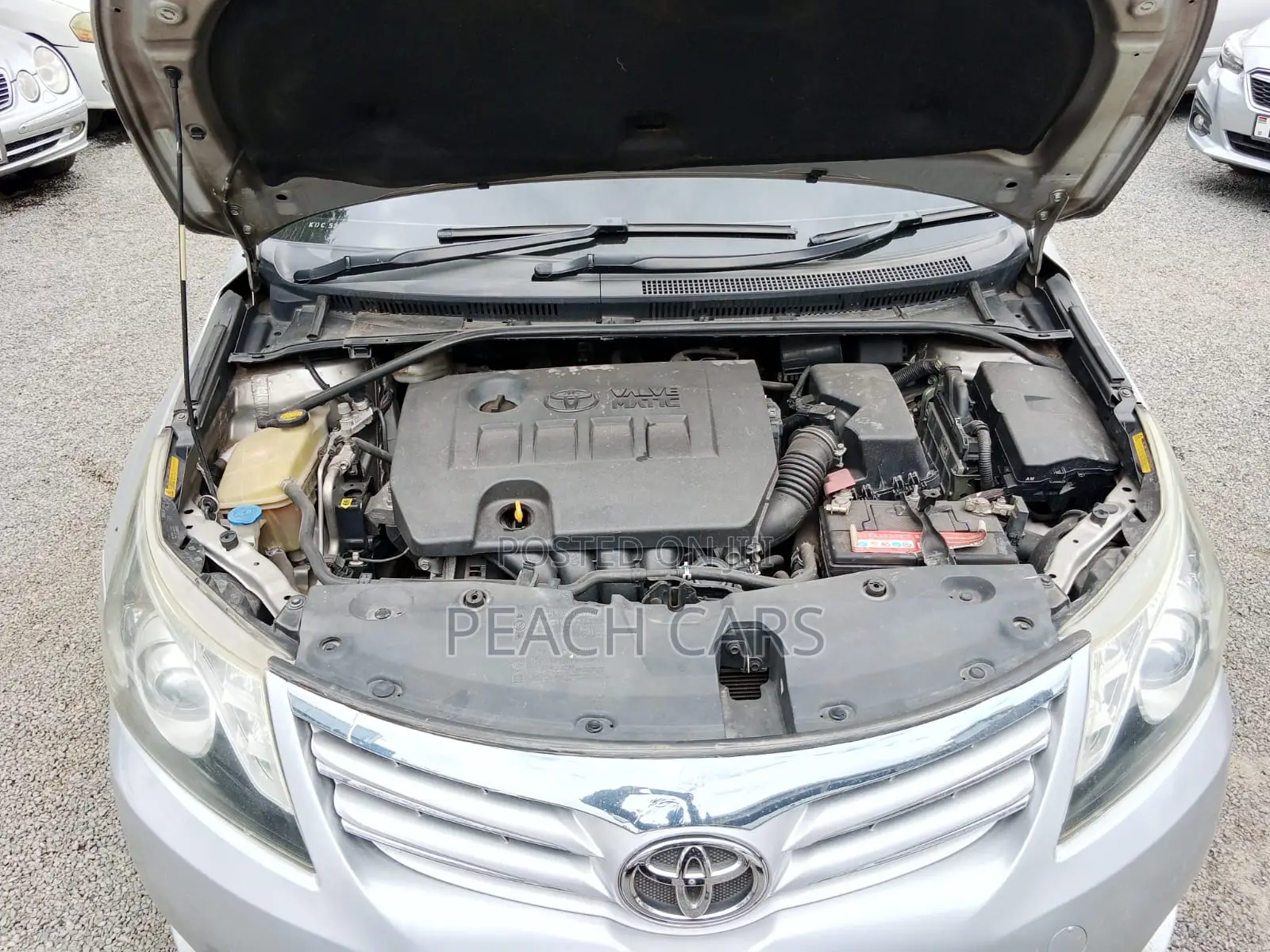 Toyota Avensis 2014 Silver