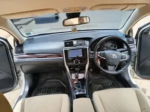Toyota Premio 2017 White