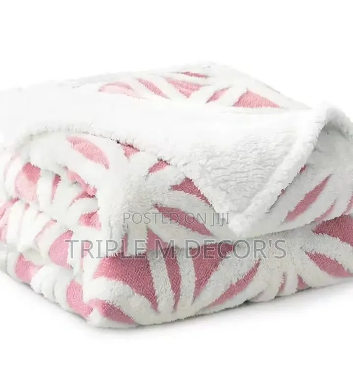 Soft Velvet Touch 6x6 Cozy Fleece Woolen Blanket