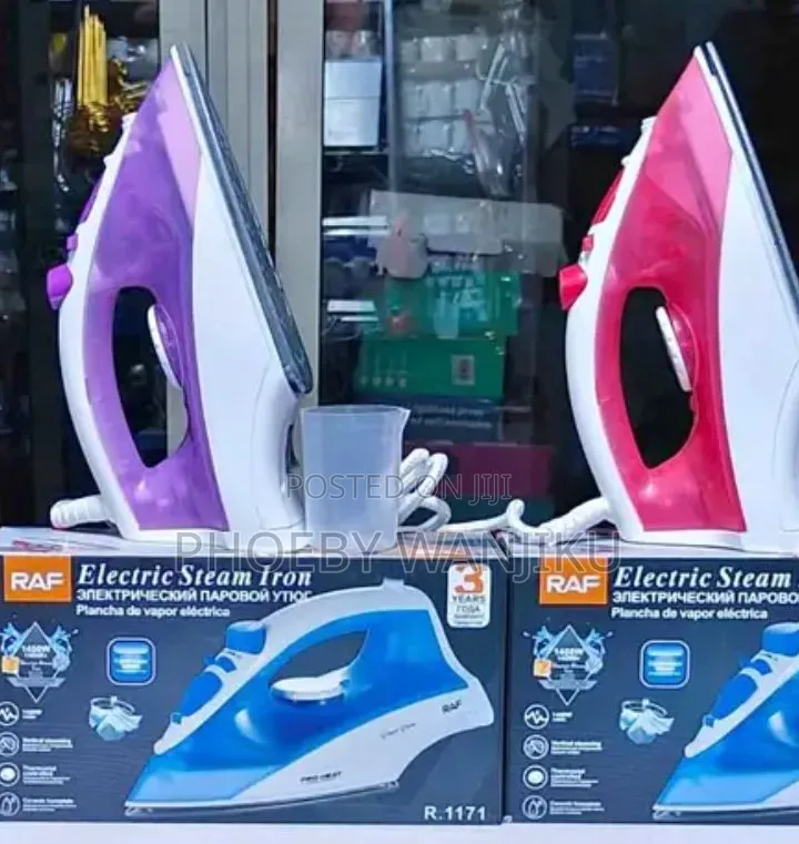 RAF Steam Iron 1400W