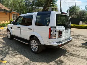 Land Rover Discovery 2015 White