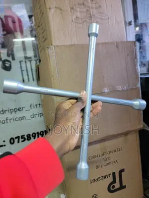 Four Way Cross Apanner