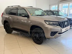 Toyota Land Cruiser Prado 2022 Gold