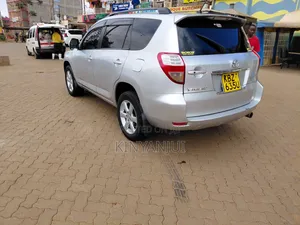 Toyota Vanguard 2008 Silver