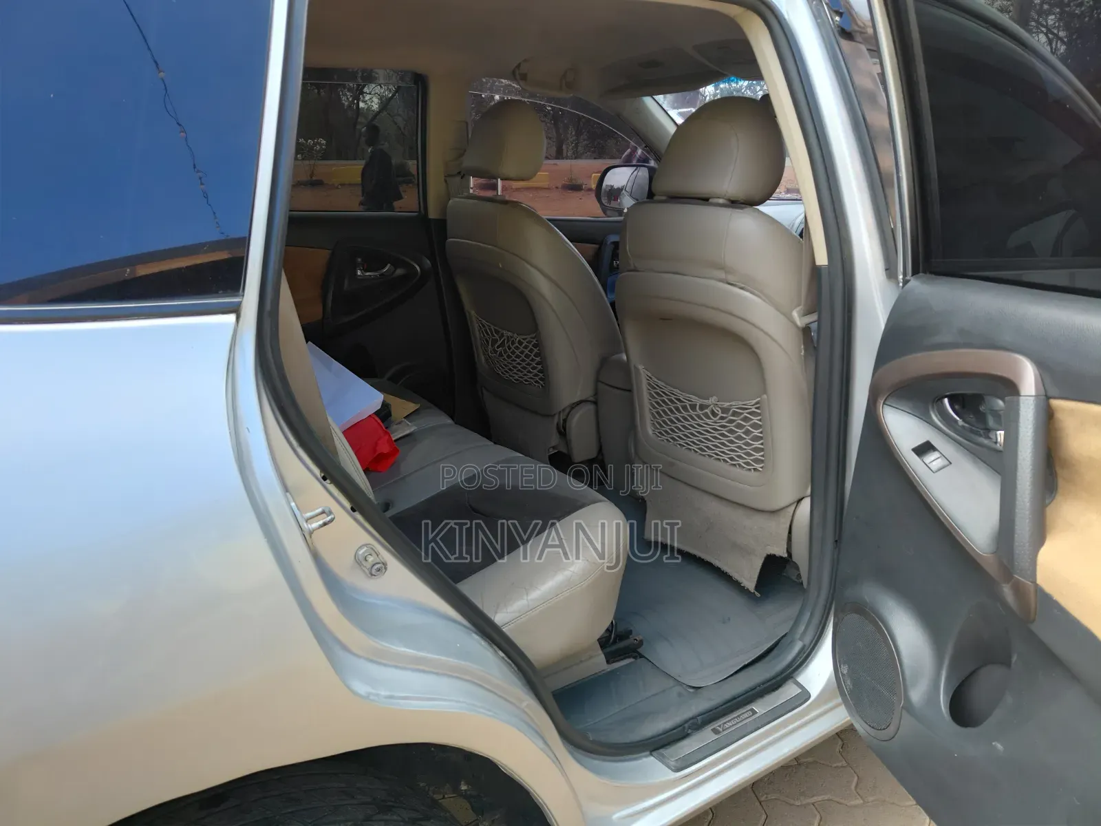 Toyota Vanguard 2008 Silver