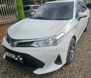 Toyota Axio 1.5 Hybrid 2WD 2019 White