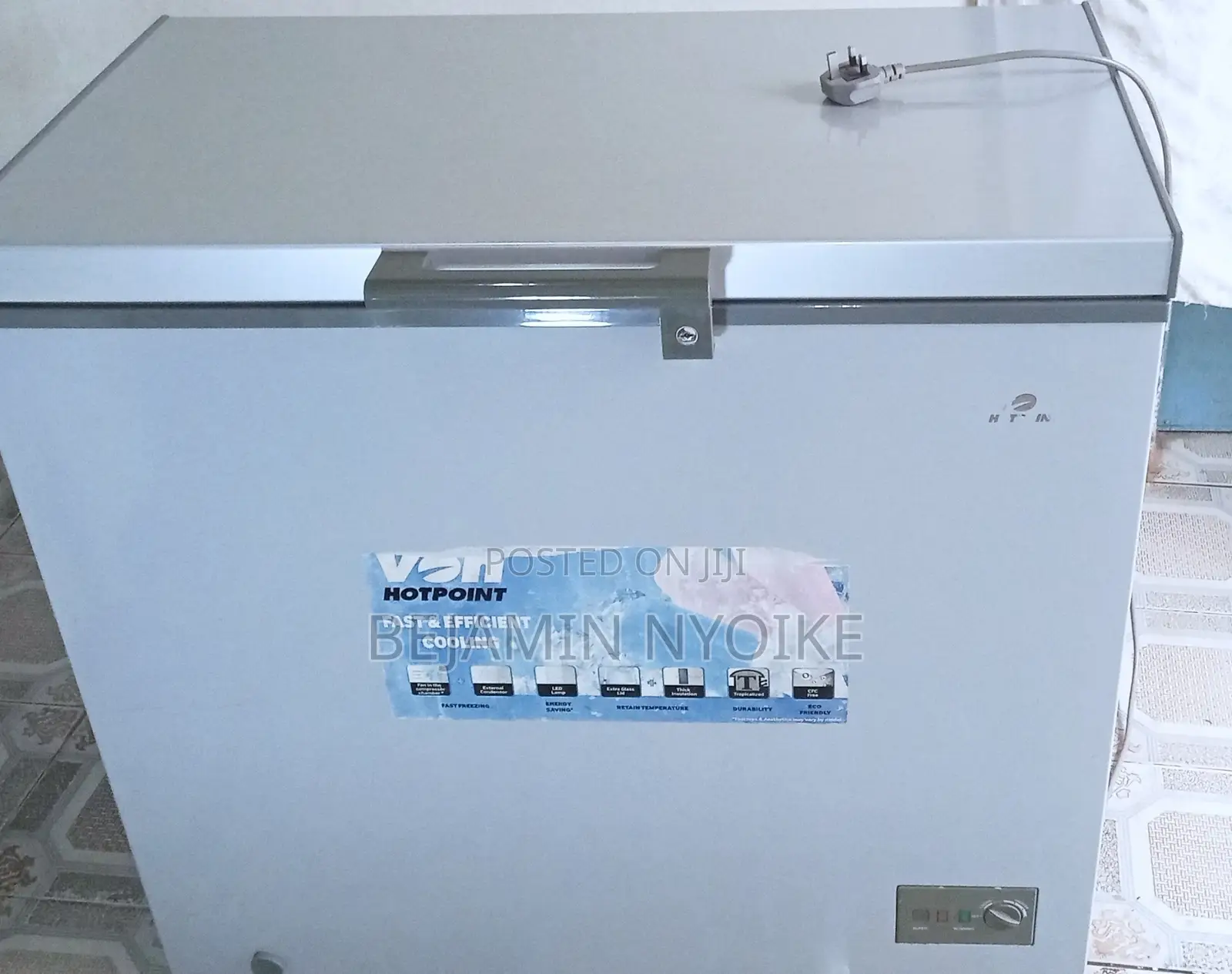 Von Hotpoint Chest Freezer Hcfm250ws