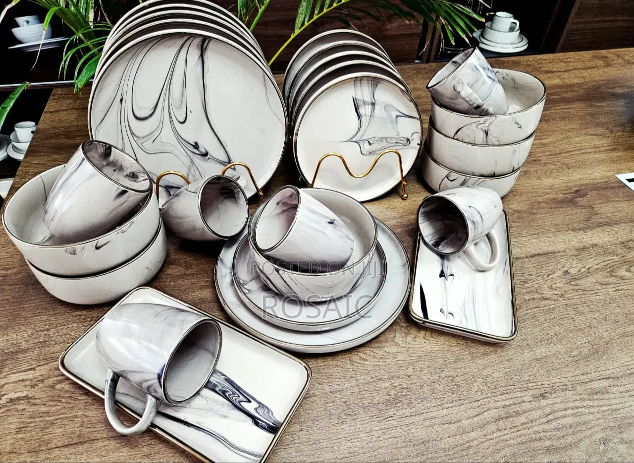 26 Pieces Stylish Design Dinner Set