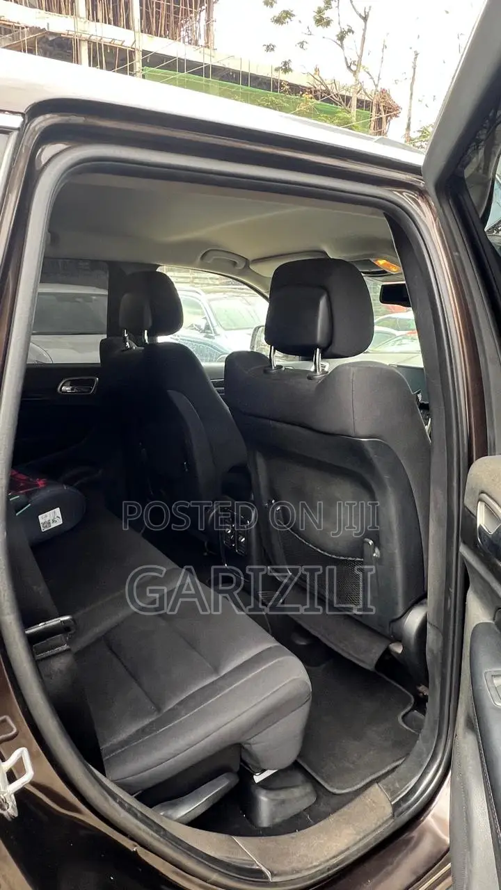 Jeep Grand Cherokee Laredo 4X4 2013 Brown