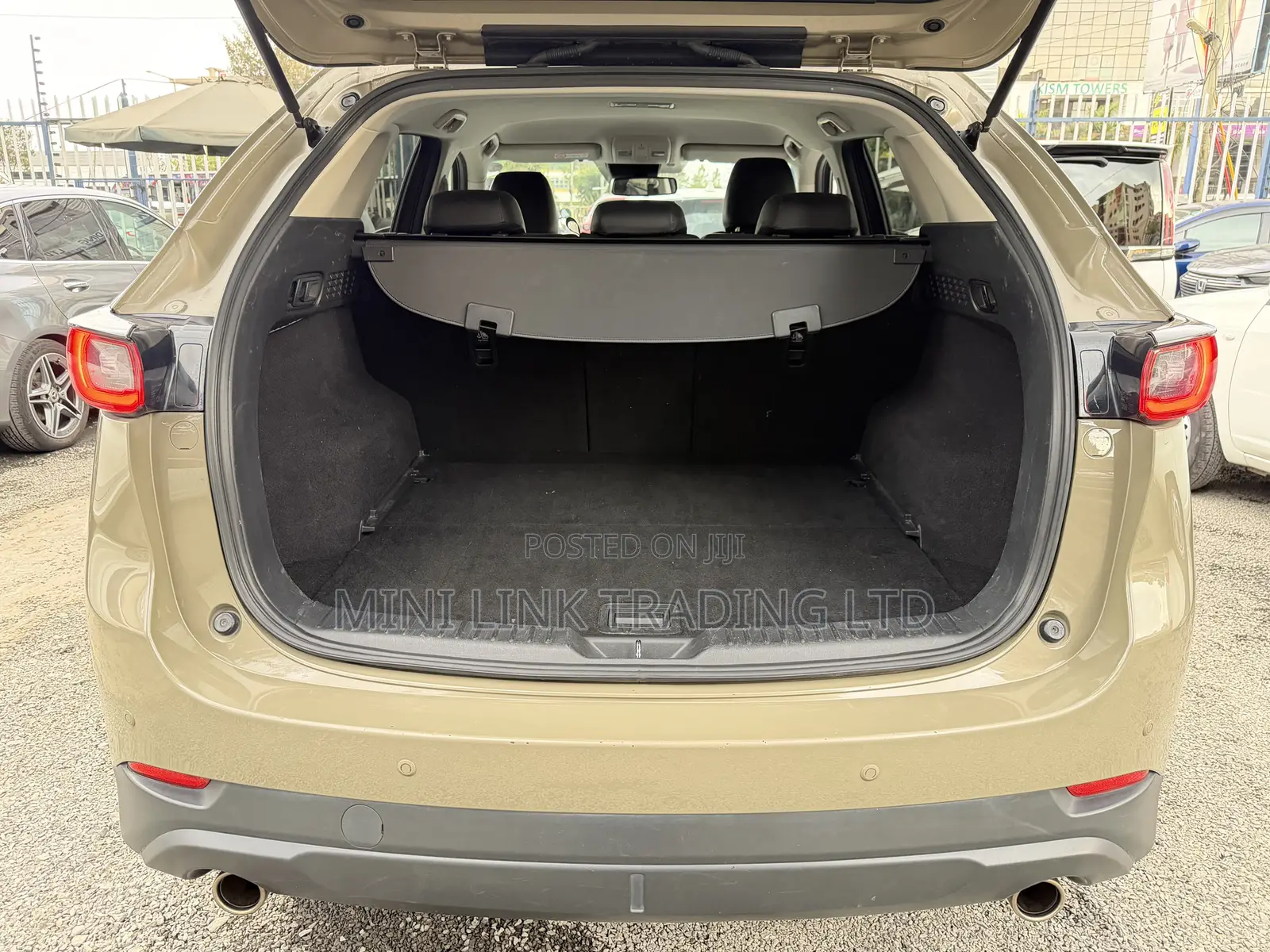 Mazda 5 2022 Beige