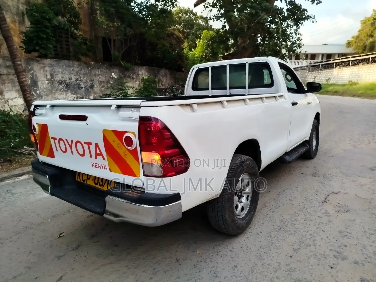 Toyota Hilux 2017 White