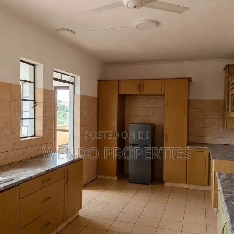 3bdrm Apartment in Muthaiga North for rent