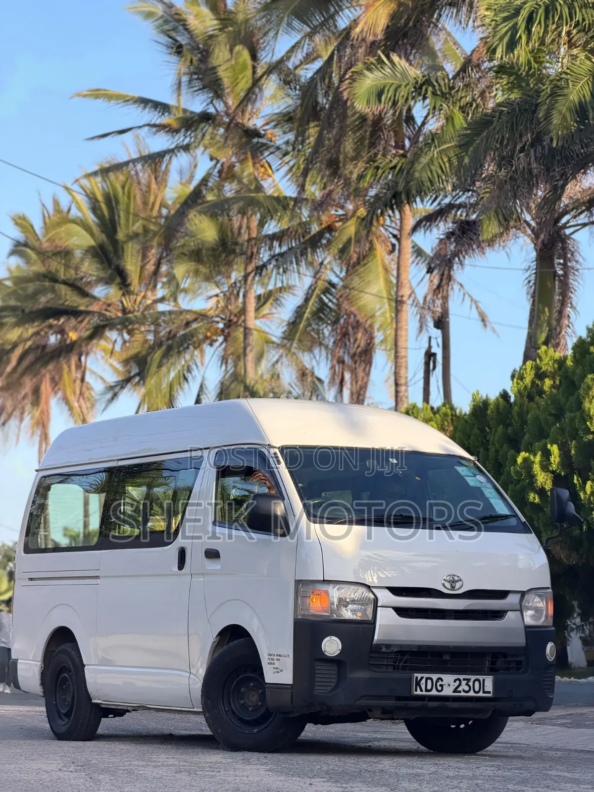 Toyota HiAce 2015 White