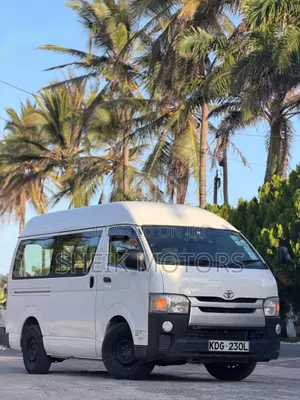 Toyota HiAce 2015 White