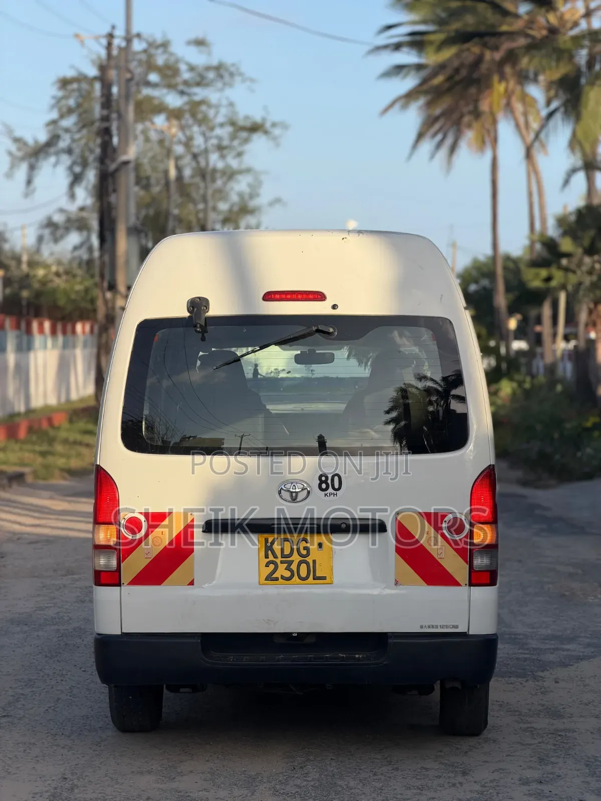 Toyota HiAce 2015 White
