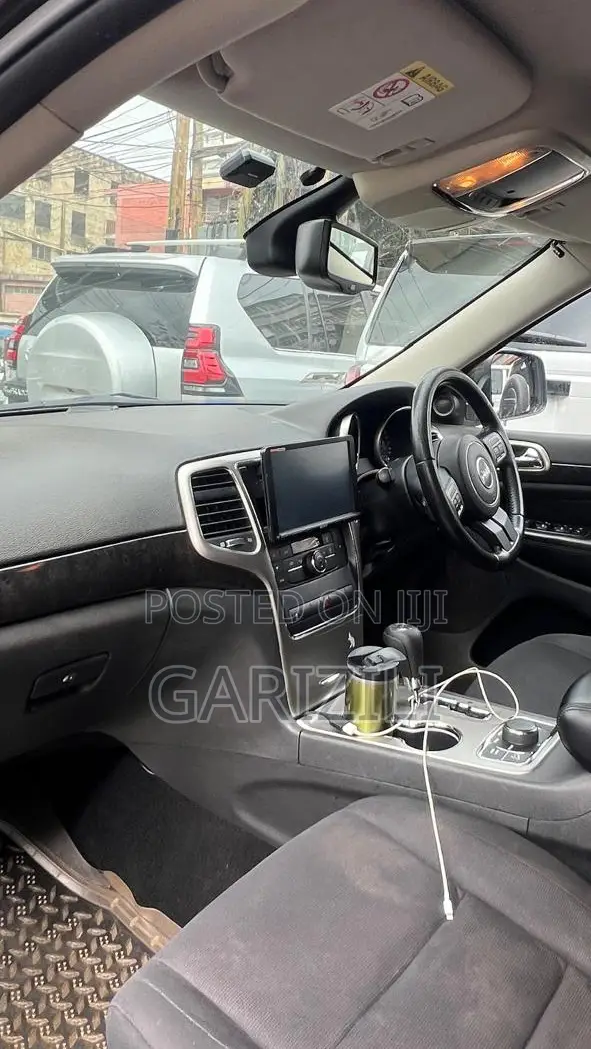 Jeep Grand Cherokee Laredo 4X4 2013 Brown