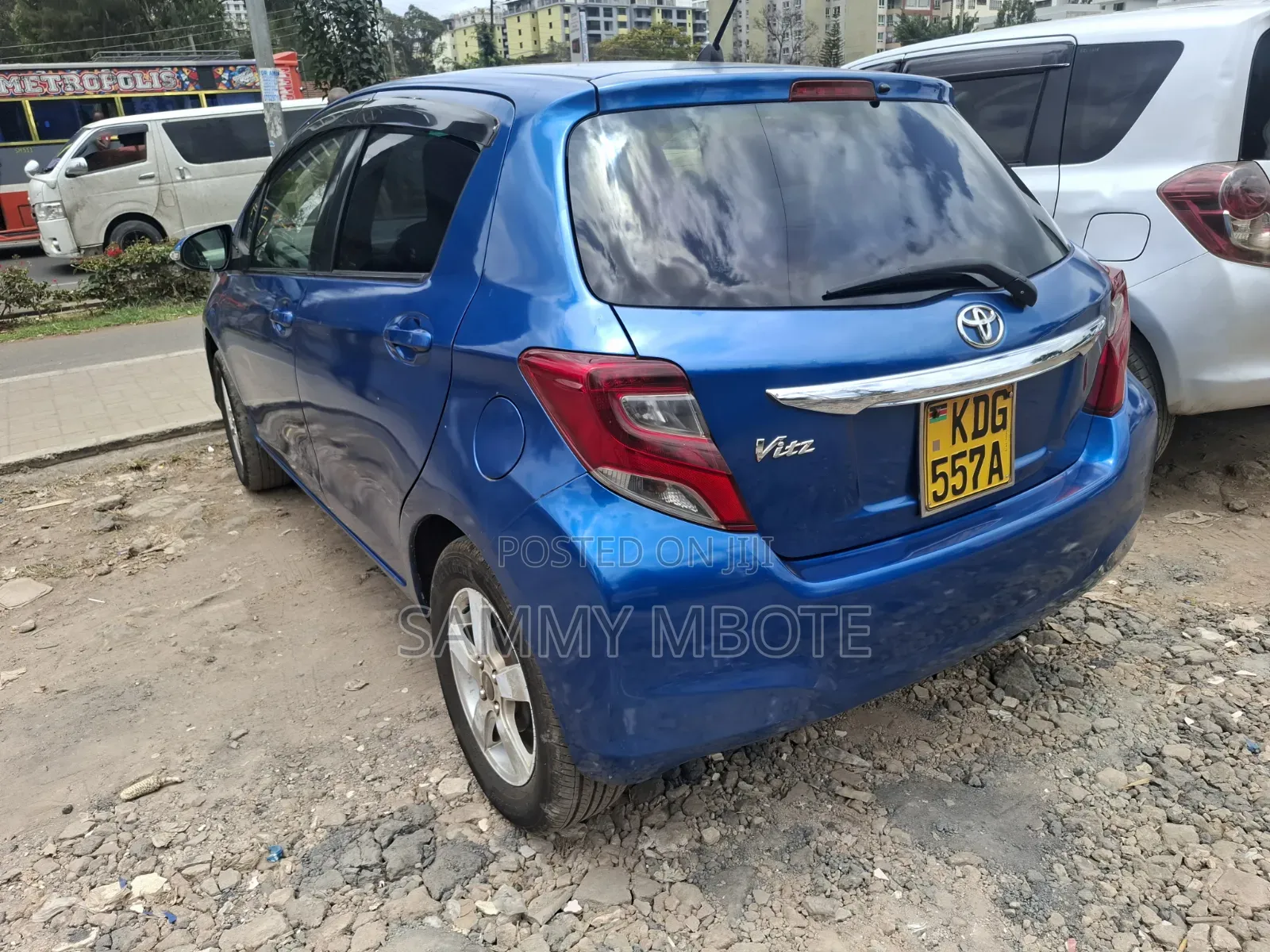 Toyota Vitz 1.3 FWD 5dr 2014 Blue