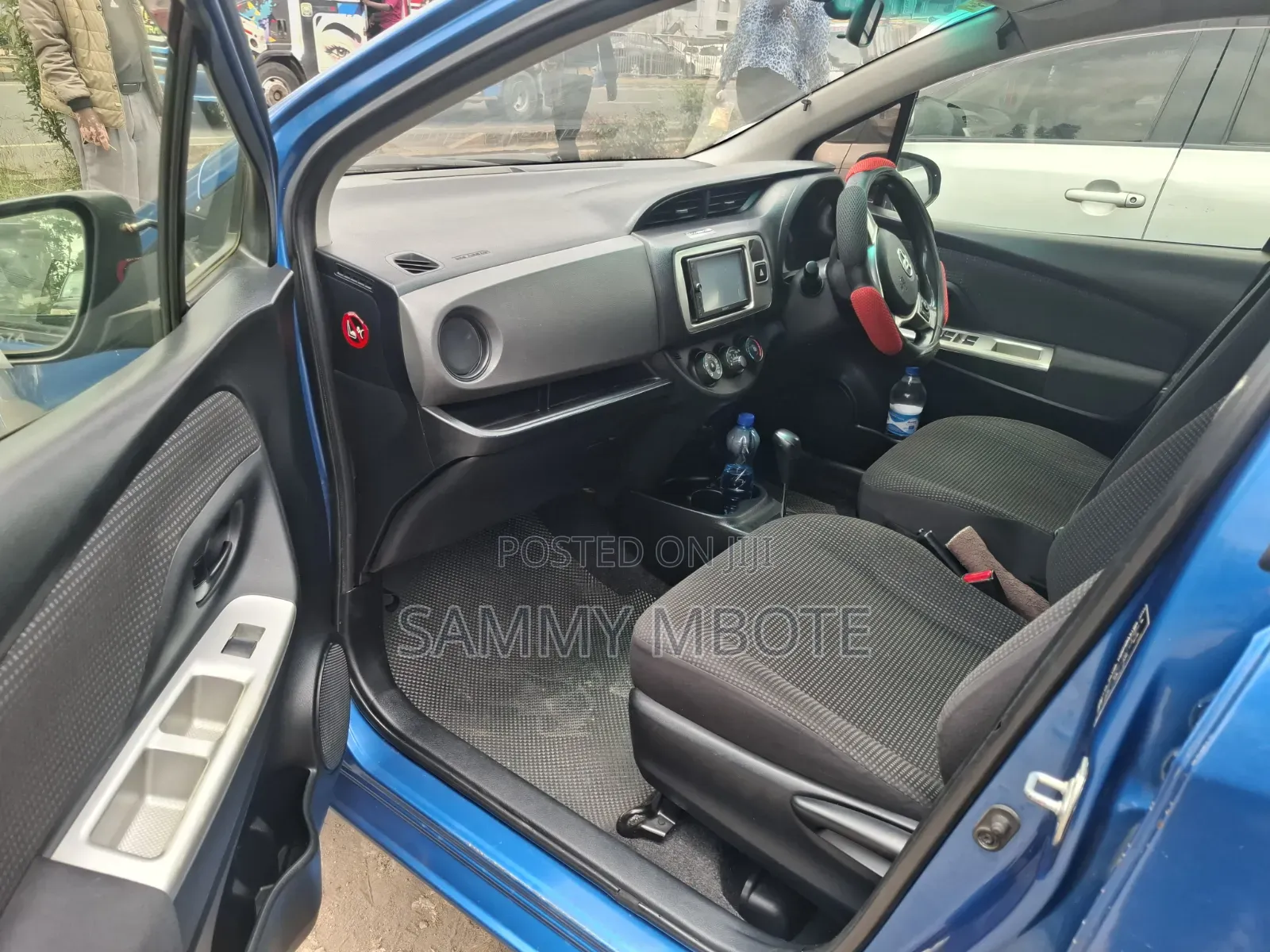 Toyota Vitz 1.3 FWD 5dr 2014 Blue