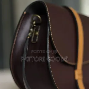 Leather Shoulder Bag - Round Base