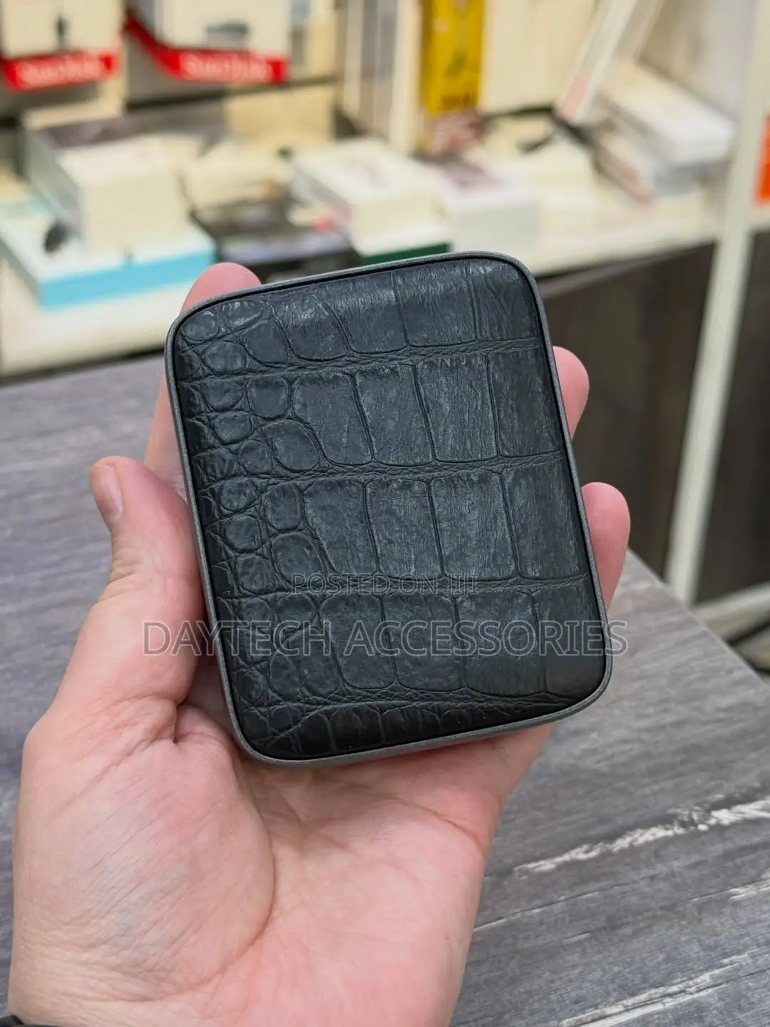 Green Lion VALMONT 10000 mAh Power Bank With TFT Real Time Display