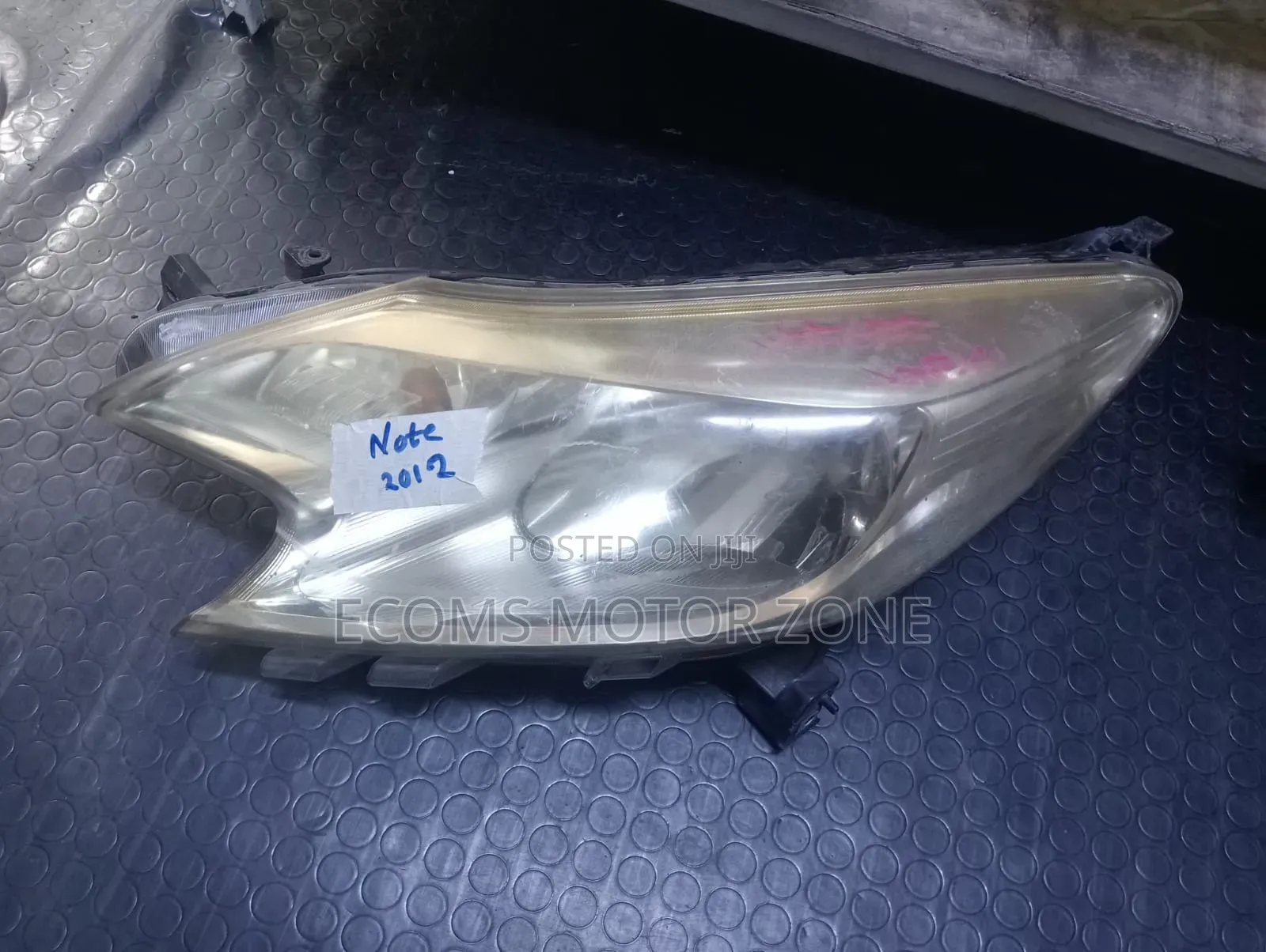 Nissan Note 2012 Headlight