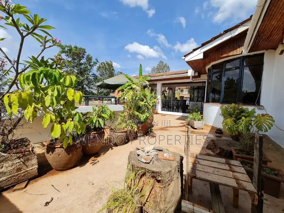 3bdrm Penthouse in Raphta Road Area for rent