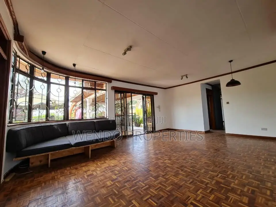 3bdrm Penthouse in Raphta Road Area for rent