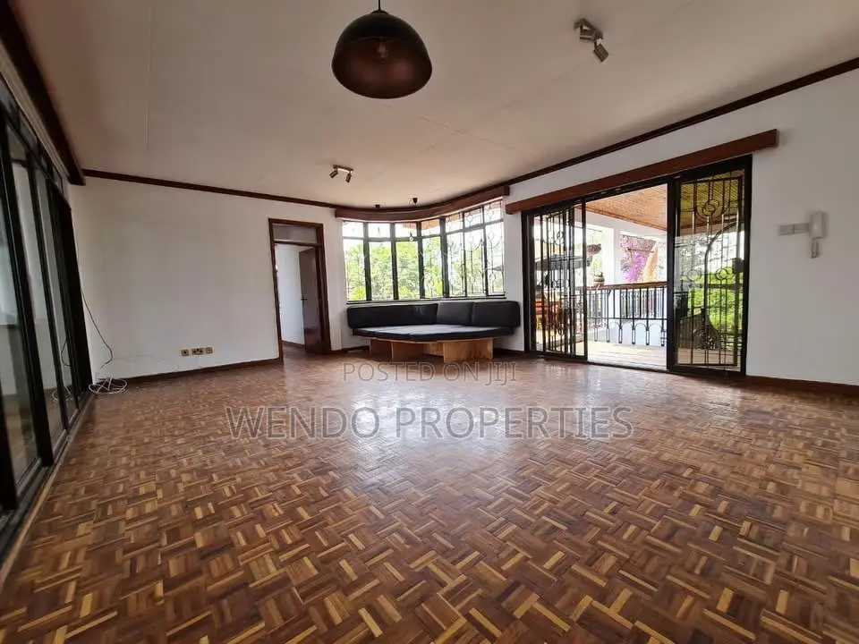 3bdrm Penthouse in Raphta Road Area for rent