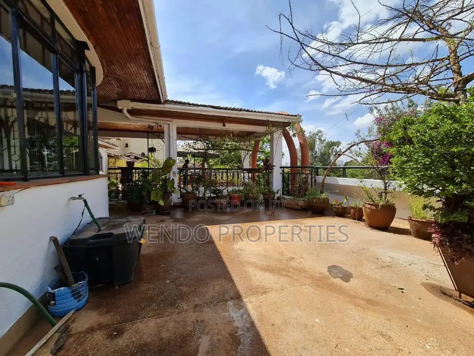 3bdrm Penthouse in Raphta Road Area for rent