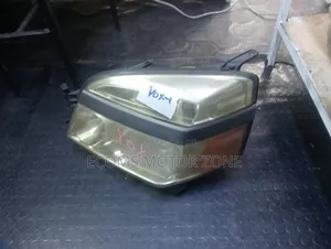 Toyota Voxy 2005 Headlight