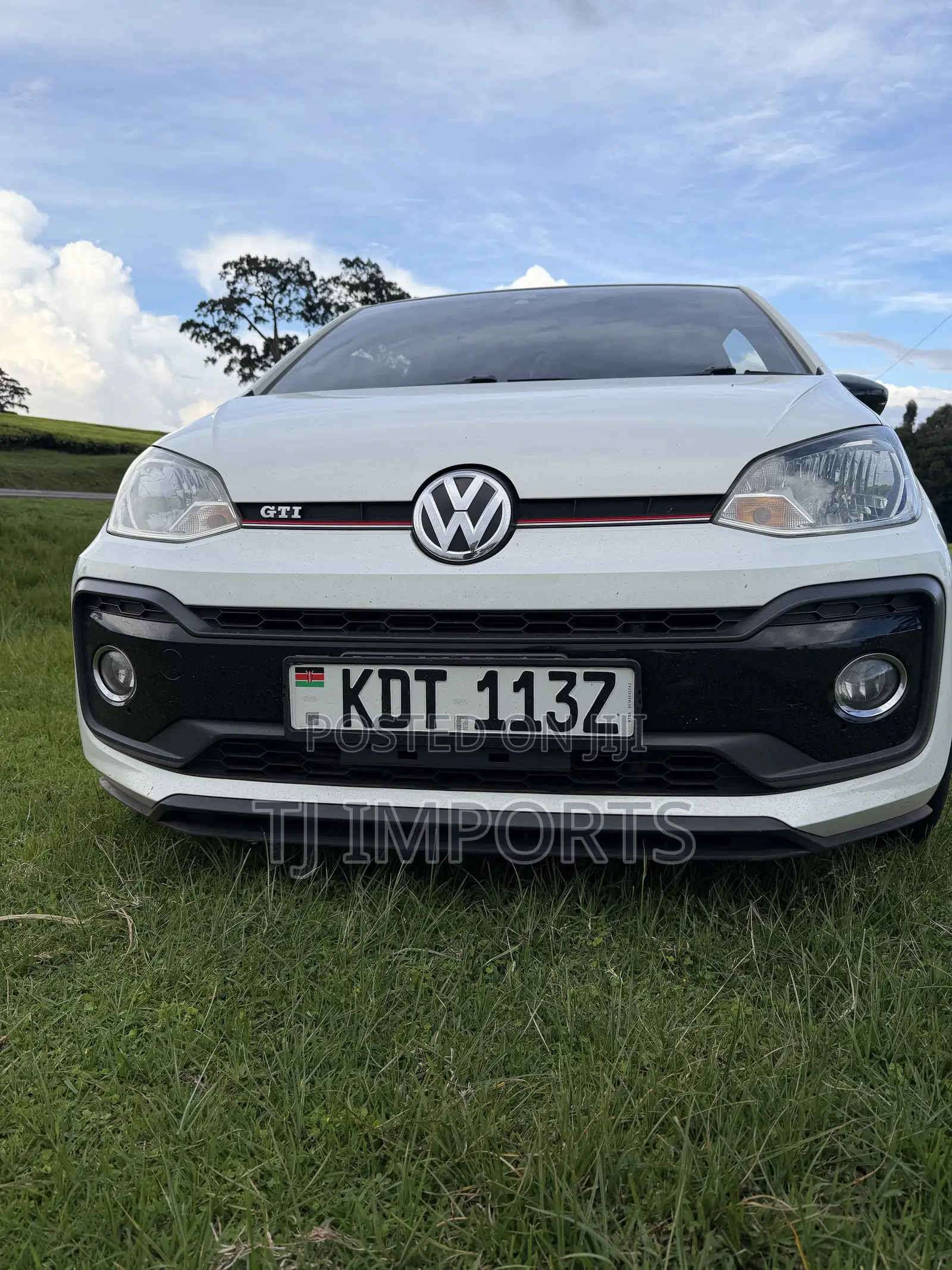 Volkswagen Up 2018 White