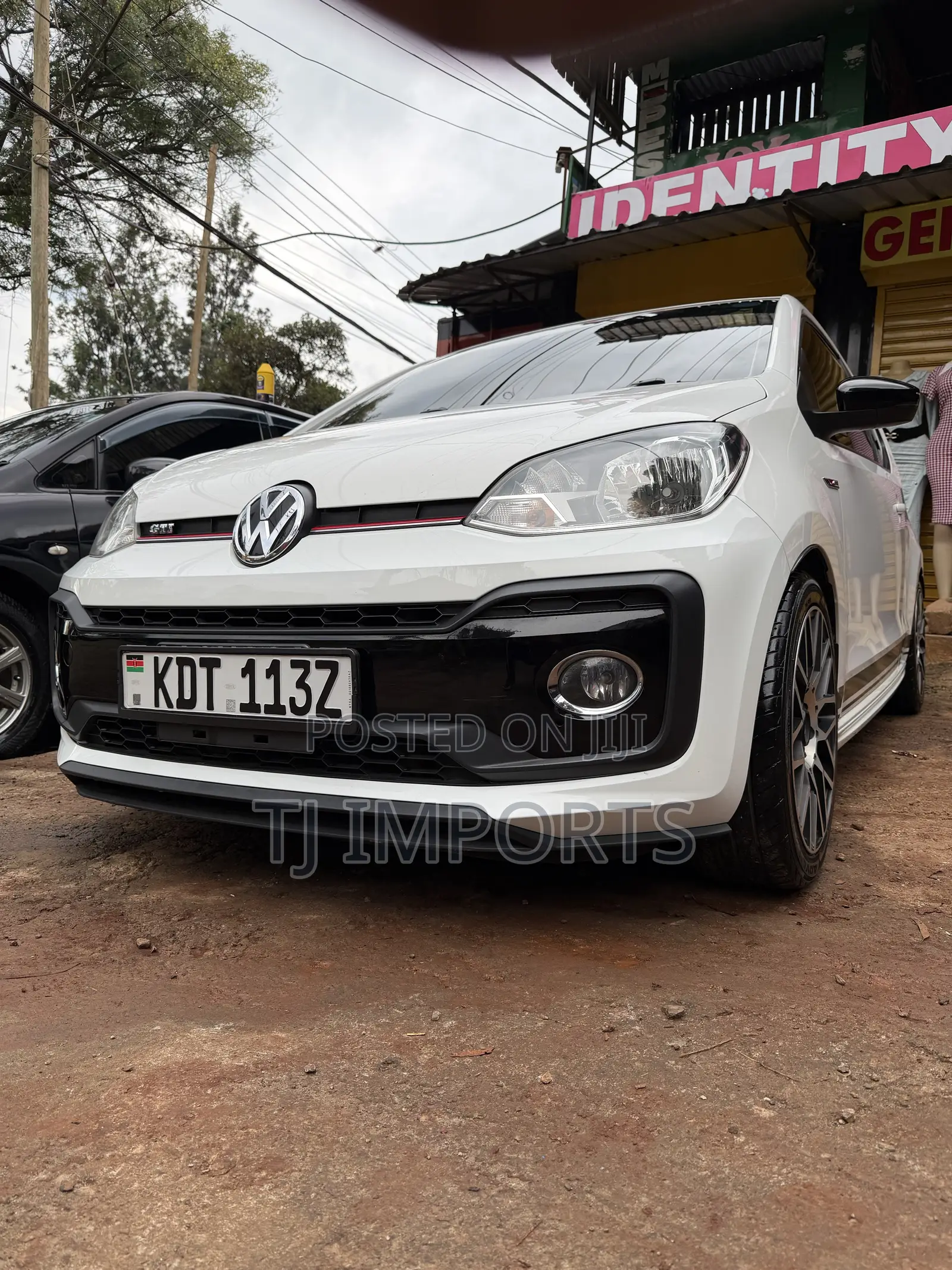 Volkswagen Up 2018 White