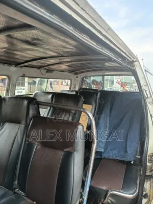 Toyota HiAce 2000 White