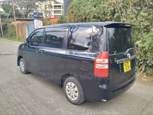 Toyota Noah 2010 Black