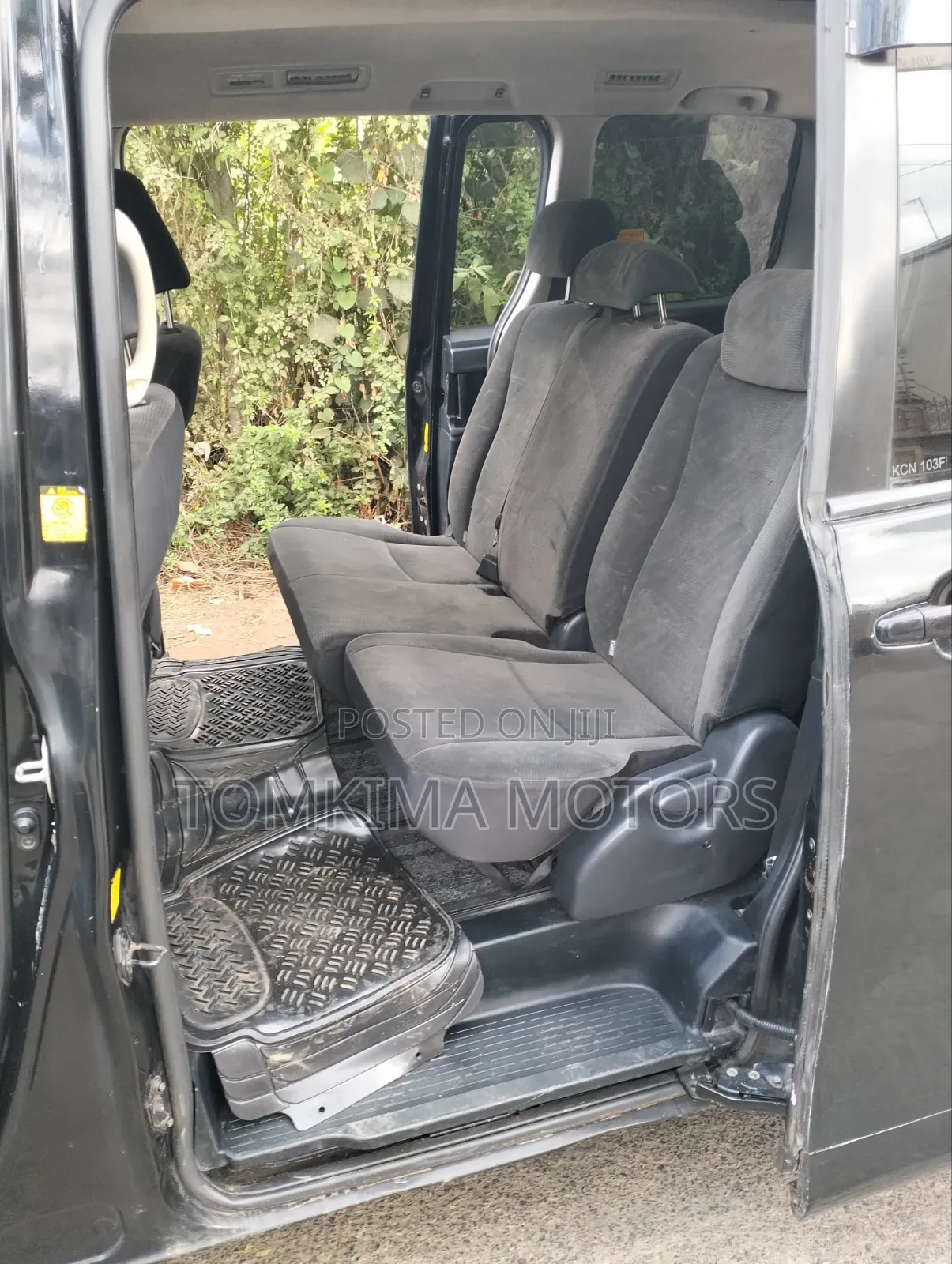 Toyota Noah 2010 Black