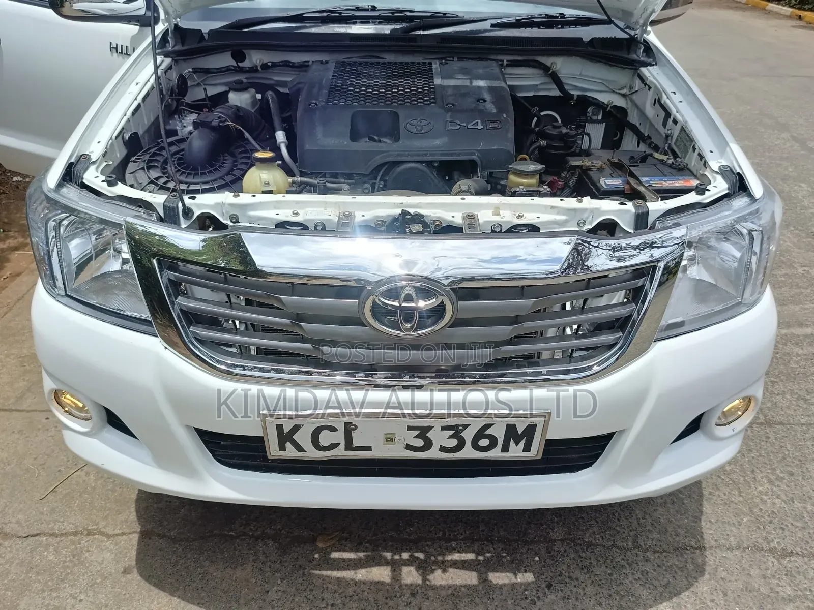 Toyota Hilux 2011 White
