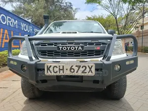 Toyota Hilux 2009 White
