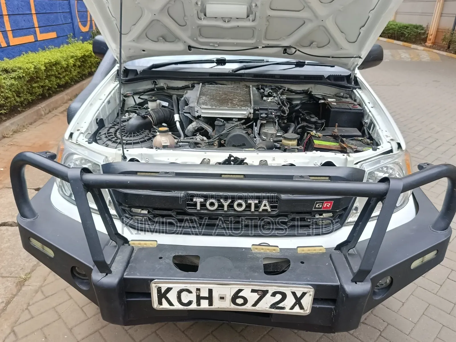 Toyota Hilux 2009 White