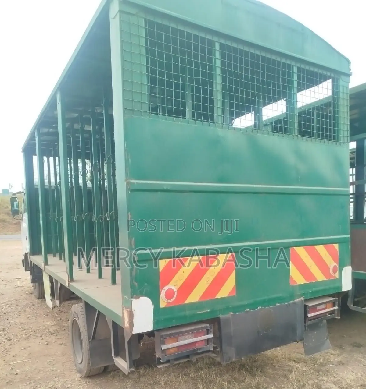 Tata LPT 809 Ex2 2021 White