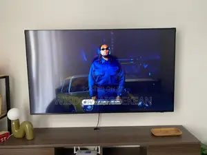 Samsung TV (55) Inches