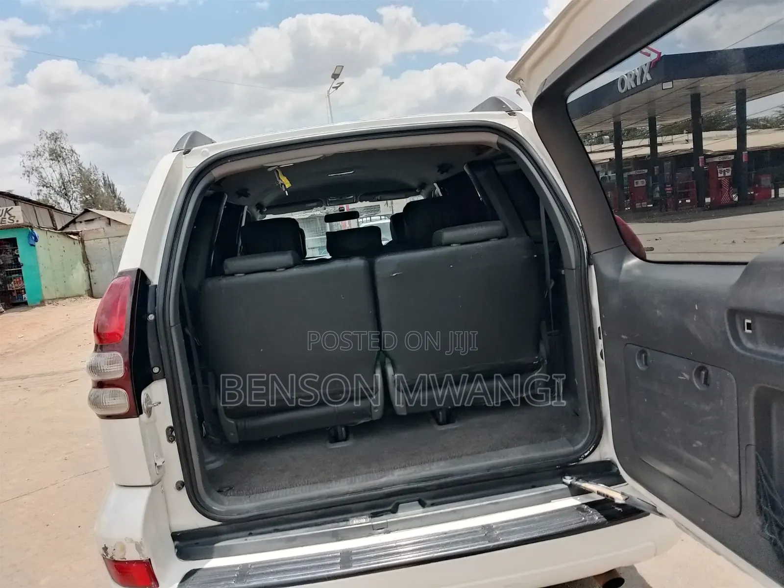 Toyota Land Cruiser 2009 White