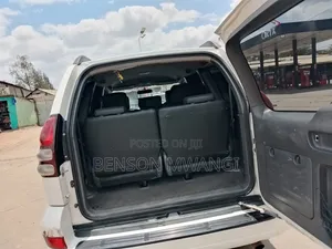 Toyota Land Cruiser 2009 White