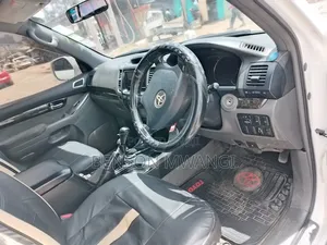 Toyota Land Cruiser 2009 White