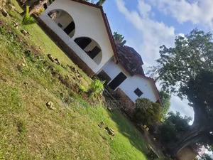 1/4 Land With 3bedroom Bungallw