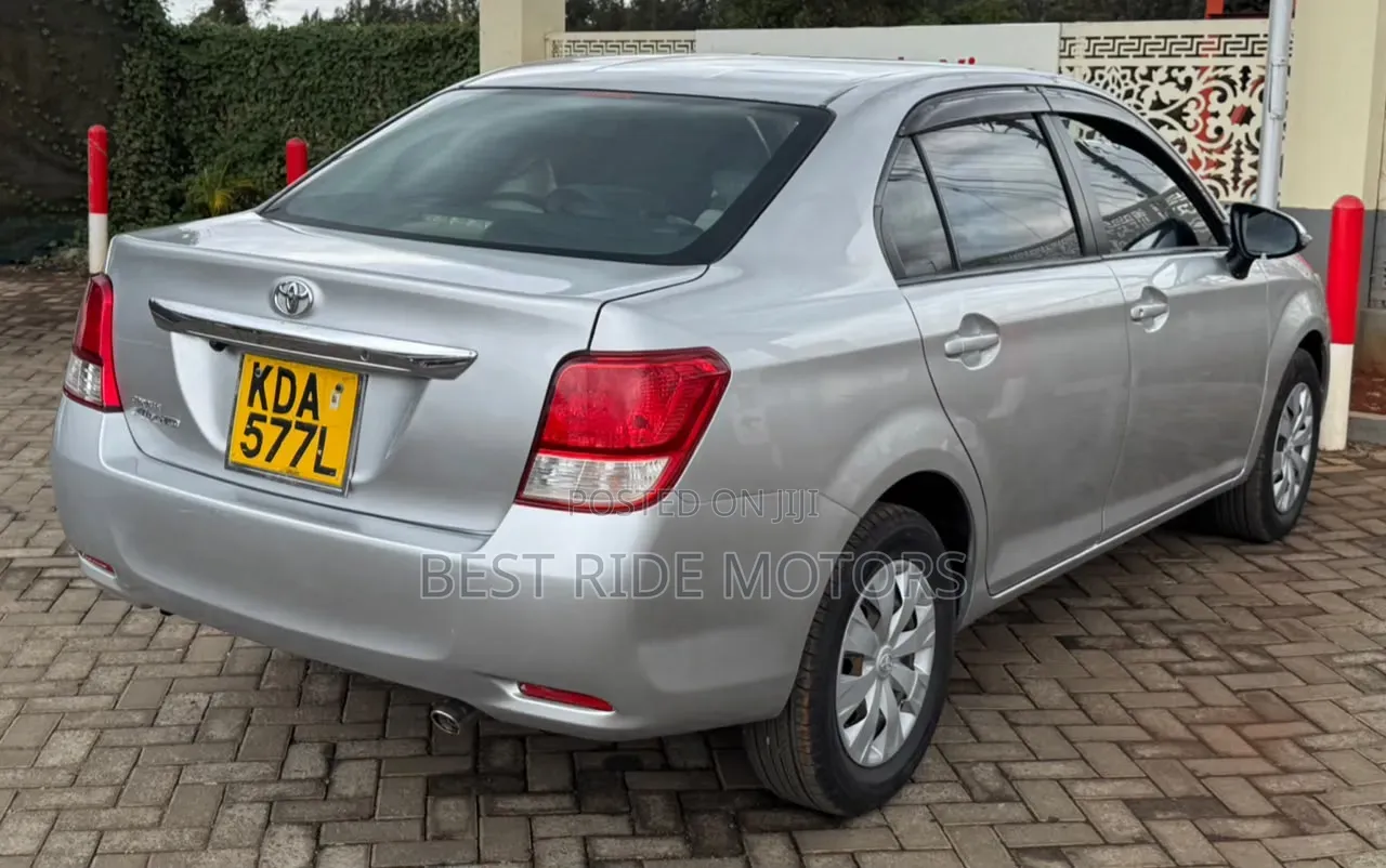 Toyota Axio 1.5 X 2WD 2013 Silver