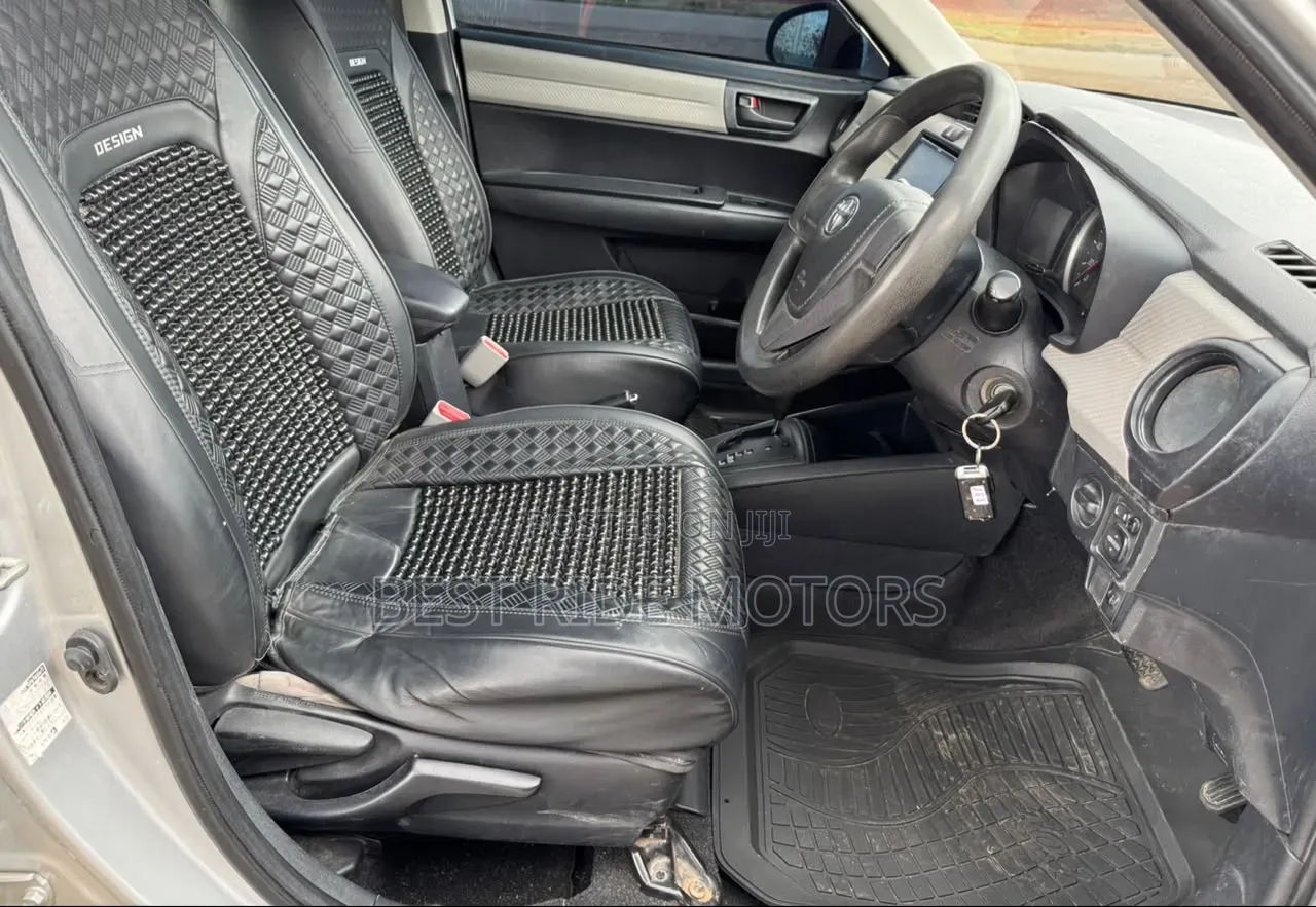 Toyota Axio 1.5 X 2WD 2013 Silver