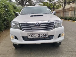 Toyota Hilux 2011 White
