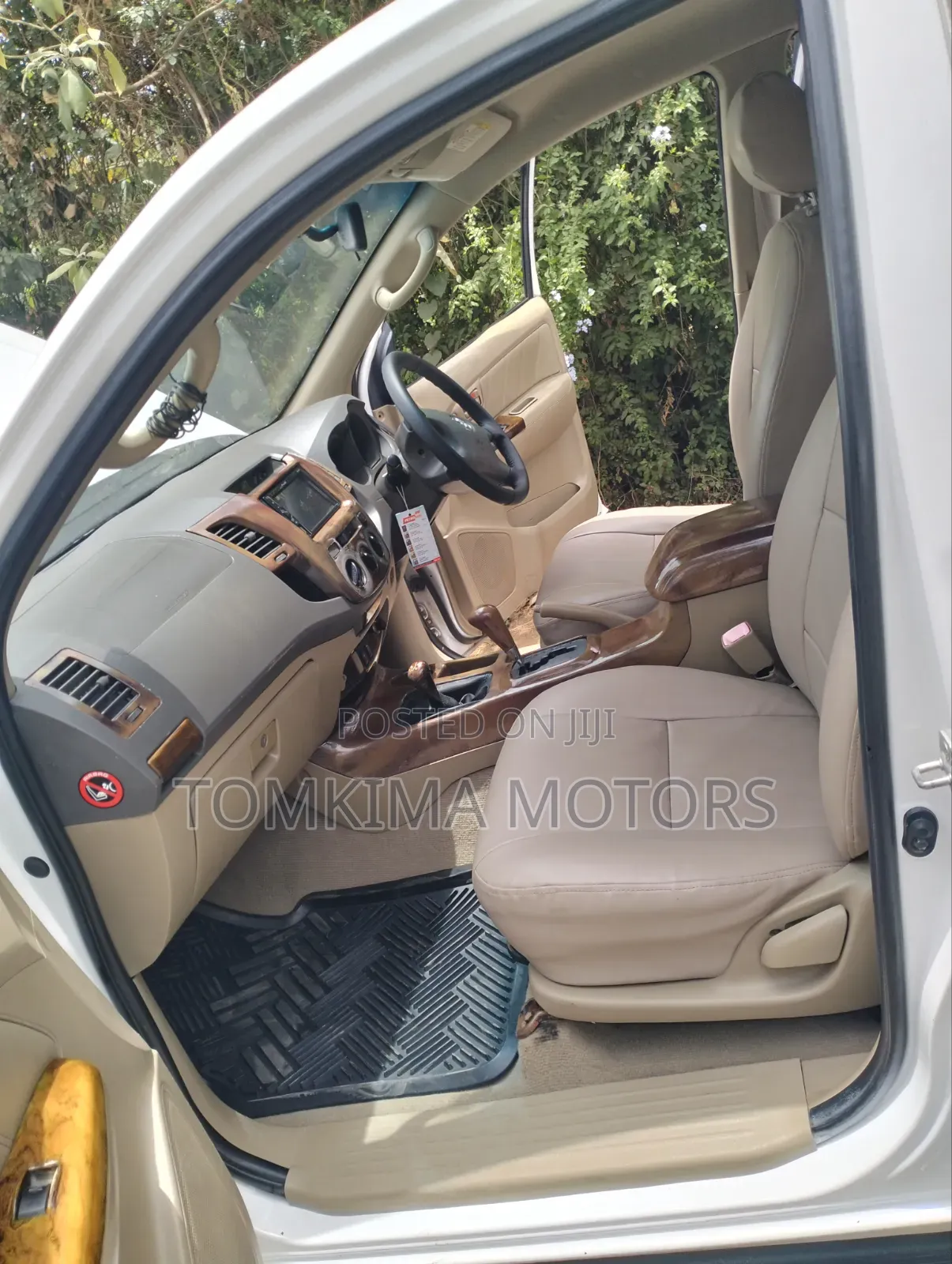 Toyota Hilux 2011 White